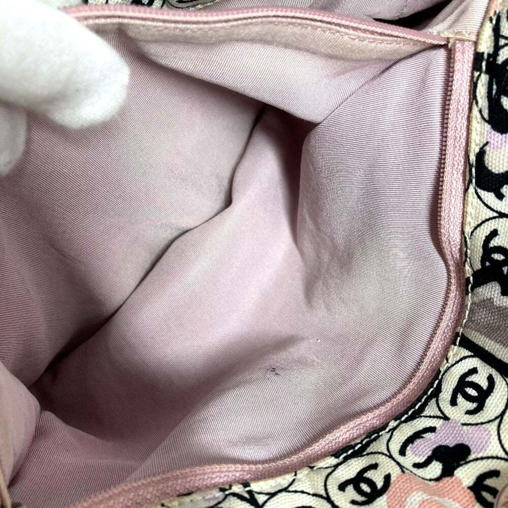 CHANEL Vintage Black Leather Logo Shoulder Bag - Picture 14 of 15